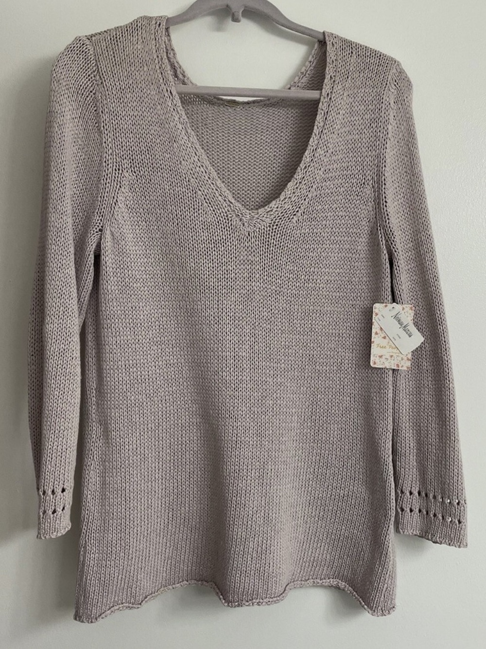 Free People 100% Cotton Knit Sweater pale lilac Sz L NEW